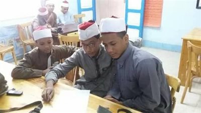 معهدا الأقصر بنين وفتيات منشاة العماري أوائل الإعدادية