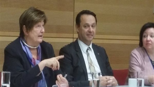 د.دوروتيا رولاند