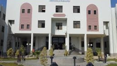 ١٢٥٣ طالب يؤدون امتحانات نصف العام بهندسة قناة السويس