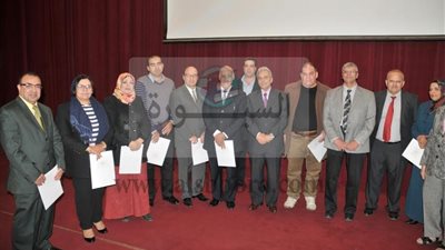 جامعة القاهرة تكرم أعضاء هيئة التدريس المنشورة أبحاثهم دوليًا