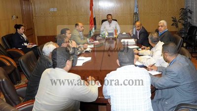 محافظة الاقصر تعقد اجتماع مع لجنة الازمات والكوارث