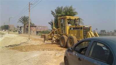 مليون و890 ألف لرصف طريقين بطول 3 كم بقرية الدوير بصدفا بأسيوط