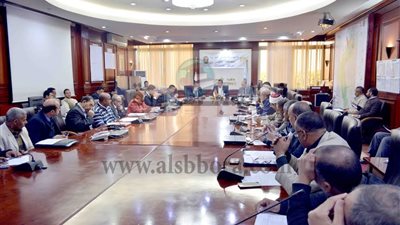 محافظ الاقصر يشكل لجنة لبحث استغلال المنشآت والمبانى بمدينة طيبة