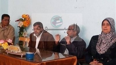 شهادات تقدير وحوافز مالية للطلاب المتفوقين بالشعبة الإسلامية بالأقصر