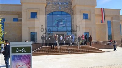 بالصور.. محافظ اسيوط يفتتح أول ملتقى توظيفى بالمنطقة التكنولوجية 