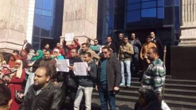 منذ قليل.. المعلمون يبدأون وقفتهم الاحتجاجية أمام نقابة الصحفيين