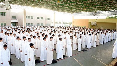 براتب 30000 ريال.. السعودية وقطر تعلنان عن حاجتها الى معلمات.. ننشر التخصصات والمزايا