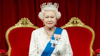 نجاة ملكة بريطانيا من الموت برصاص حارسها الشخصي