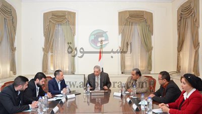 الهلالى يبحث مع مسئولى شركة أبل أوجه التعاون فى استخدام التكنولوجيا فى التعليم