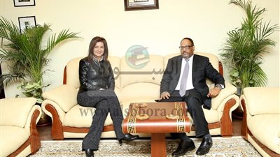 وزيرة الهجرة تشيد بوضع الجالية المصرية بالإمارات خلال لقائها السفير الإماراتي بالقاهرة