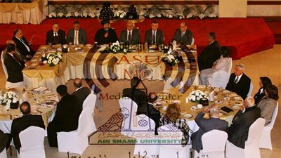 المركز الأرثوذكسي رئيس جامعة عين شمس والأطباء المشاركين فى علاج مصابى حادث الكنيسة البطرسية