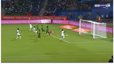 فيديو| السنغال  اول المتأهلين للدور الثانى بعد فوزها زيمبابوي بهدفين 