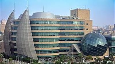 وكيل تعليم الجيزة يتفقد لجنة امتحانات الشهادة الإعدادية بمستشفى 57357