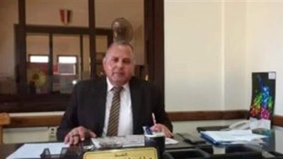 خصم يومين من 4 مراقبين بسبب تصوير طالب لنفسه داخل لجنة امتحان بدمياط