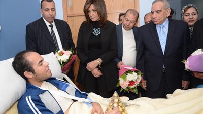 بالصور.. وزيرة الهجرة تزور مستشفى الشرطة بالعجوزة بصحبة وفد من الجاليات المصرية فى الخارج