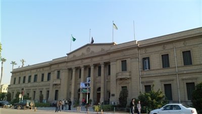 ننشر جداول محاضرات الترم الثانى لكلية آداب القاهرة