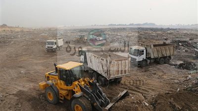 تسليم موقع المدرسة اليابانية خلال ساعات بعد الانتهاء من رفع المخلفات