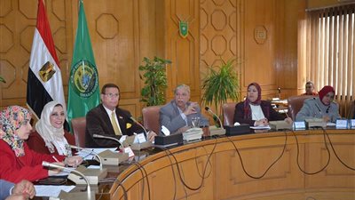 محافظ الإسماعيلية يشكل لجنة لمكافحة التسرب من التعليم