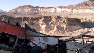 مصرع 4 واصابة 14 بانقلاب اتوبيس برأس سدر صباح اليوم