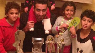 تعرف على حقيقة مغادرة عائلة 