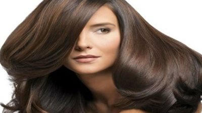 تعرف على 4 طرق لتقوية الشعر.. زيت الخروع والحلبة.. البيض وزيت الزيتون.. الكركدية وزيت السمسم