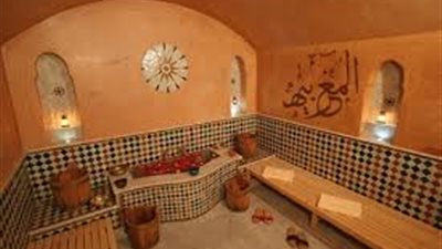 المغرب توضح حقيقة خروج سيدات من حمام مغربى 