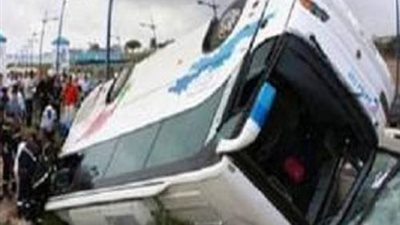 مصرع واصابة 50 طالبا  نتيجة اصطدام حافلتهم بعامود كهرباء بالفلبين