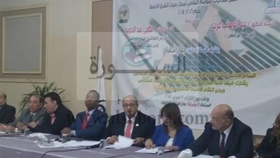 جامعة عين شمس تناقش نتائج قرارات حكومة شريف إسماعيل الإقتصادية