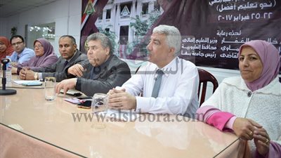 رئيس جامعة بنها يتابع ورش عمل منتدي حوار تطوير التعليم
