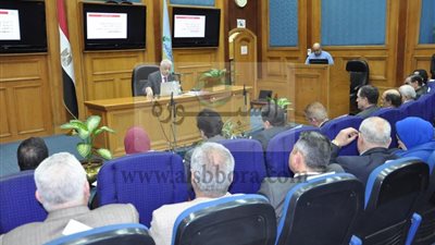 شوقى خلال لقائه بقيادات الوزارة