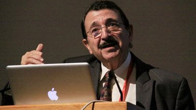 جامعة عين شمس تستضيف العالم مصطفى السيد  للتوعية بمرض السرطان