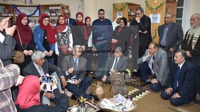 جابر نصار وعمداء كليات جامعة القاهرة يفتتحون مشروع 