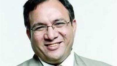 عمار على حسن فى ندوة فلسفية بآداب المنوفية