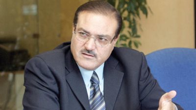 الطويسي حصل علي وسام الاستقلال وأصبح وزير ا للتعليم العالي بالأردن