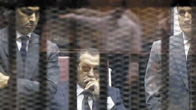 محكمة النقض تقضى ببراءة مبارك فى قضية قتل المتظاهرين