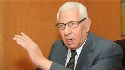 نقيب الصحفيين الأسبق: مبارك رفض ترشح نجله وقال لي: 