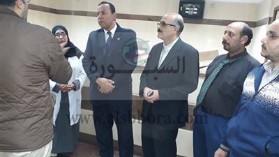 رئيس جامعة المنوفية يتفقد معهد الكبد القومى ليلا 