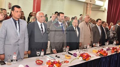 الدسوقى يكرم 42 مدرسة حاصلة على الجودة والاعتماد باحتفالية باسيوط 