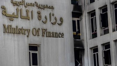 رسميا| المالية: قررنا زيادة أجور العاملين بالدولة في الموازنة الجديدة.. وتطبيق قانوني الحد الأدنى والأقصى من الأجور والخدمة المدنية