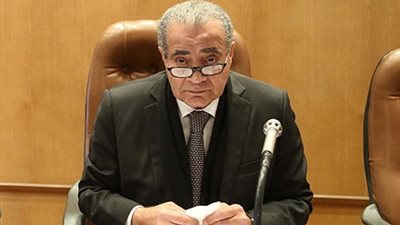 رسميا.. وزير التموين: هذة حقيقة إلغاء الكارت الذهبي و تخفيض عدد الأرغفة