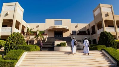جامعة السلطان قابوس بسلطنة عمان تعلن عن وظائف جديدة لأعضاء هيئة التدريس في 6 تخصصات.. سجل هنا