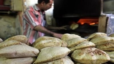 ما هو الكارت الذهبى للخبز؟.. ولماذا قرر وزير التموين تخفيض عدد الأرغفة للكارت الذهبى؟