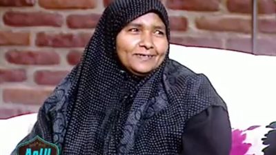  بالفيديو .. شاهد قصة كفاح (أم أميرة) ملكة البطاطس وصانعة السعادة فى وسط البلد