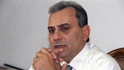 جابر نصار يوافق علي صرف مكافأة250 جنيها لموظفي جامعة القاهرة بمناسبة عيد الأم.. والمعلمين: 