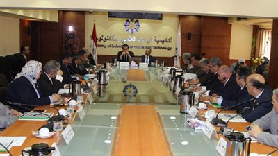 أكاديمية البحث العلمى والتكنولوجيا توافق علي إنشاء جائزة للمرأة فى مجال البحث العلمى