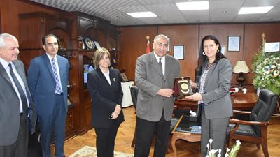    بالصور.. رئيس جامعة السادات يستقبل وفد هيئة فولبرايت