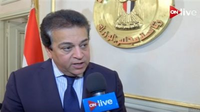 وزير التعليم العالى يعلن مجانية التعليم بالجامعات الحكومية والخاصة لابناء الشهداء