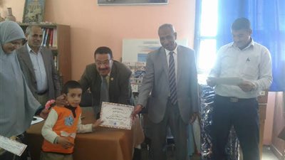 بالصور..  تكريم المدارس المتميزة بإدارة الفتح التعليمية بأسيوط 