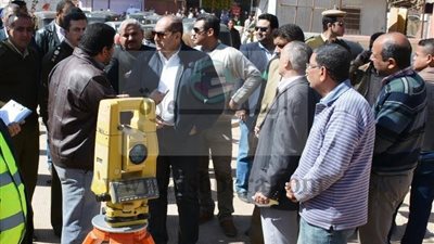 محافظ سوهاج يتفقد كوبري جرجا العلوى