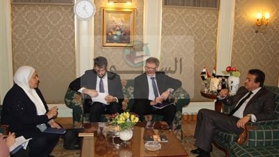 عبد الغفار :  دعم التعاون بين مؤسسات التعليم العالى المصرية والأوربية